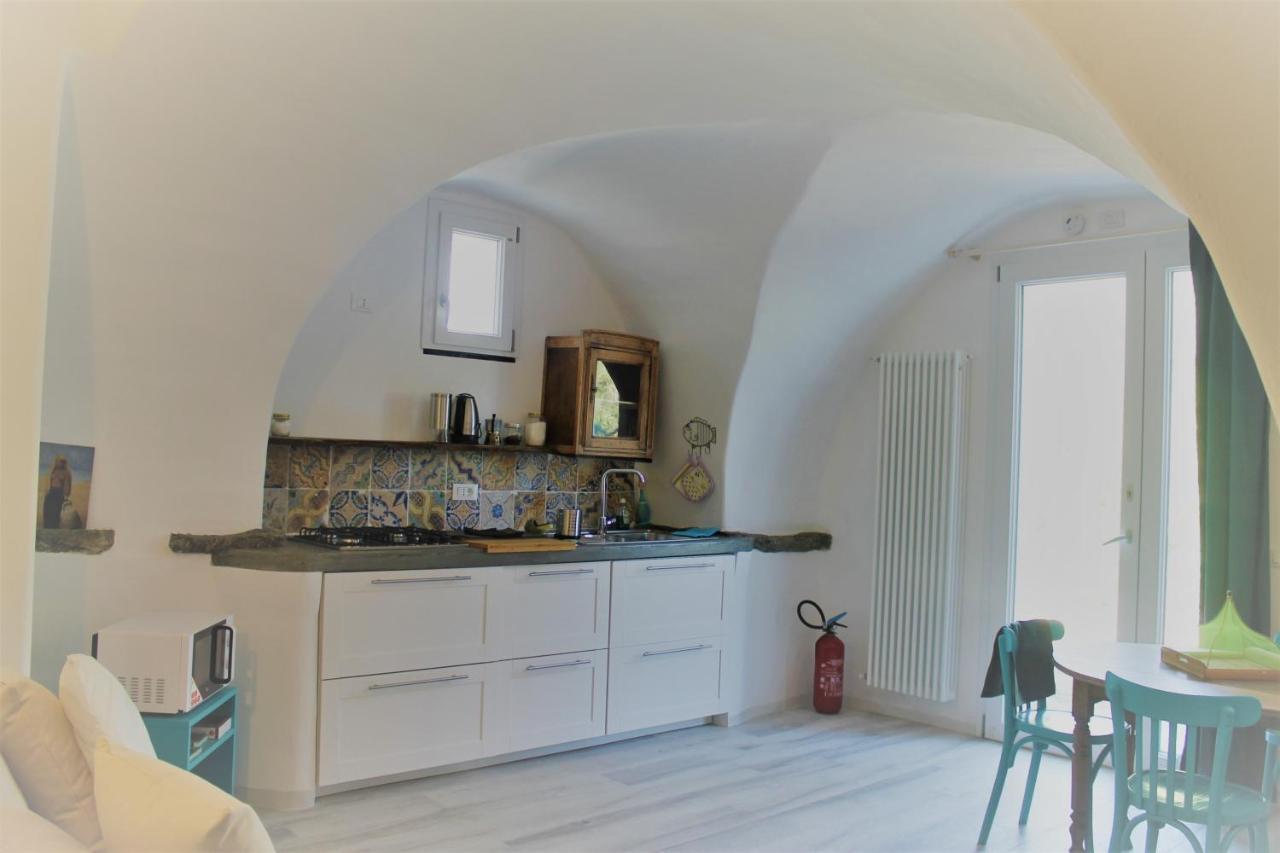 Antica Casa Del Canto Iara - Private Parking Calice Ligure Dış mekan fotoğraf